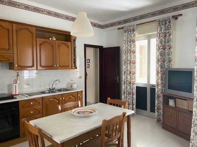 B&B Don Filippo Francavilla Di Sicilia Bagian luar foto